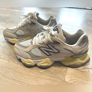 New Balance 9060 size 6 1/2 unisex athletic shoes LIKE NEW!
